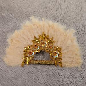 Abanico <span class=keywords><strong>de</strong></span> plumas Elegante novia <span class=keywords><strong>Abanicos</strong></span> <span class=keywords><strong>de</strong></span> mano con <span class=keywords><strong>encaje</strong></span> Rosa No plegable Accesorios <span class=keywords><strong>para</strong></span> sesión <span class=keywords><strong>de</strong></span> fotos <span class=keywords><strong>para</strong></span> boda - Product Image 3