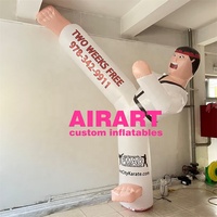 Homme gonflable de karaté de publicité Offre Spéciale, dessin animé gonflable de coups de pied de karaté d'installation facile pour la décoration extérieure