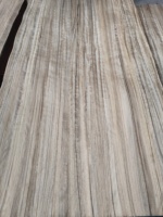Contreplaqué Commercial en Noyer Brésilien Pur Naturel, Noyau en Peuplier 18mm, Colle E0, Écologique, Qualité Supérieure pour la Construction