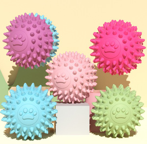 Giocattolo Interattivo per Cani a Forma di Palla con Impronte di Zampe Colorate, Ecologico, per Pulizia dei Denti, Morbido in Gomma da Mordere - Product Image 1