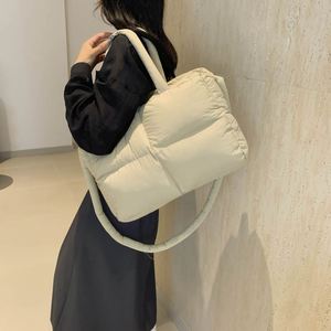 Sac bandoulière matelassé léger et résistant à l'eau, grande capacité, sacs fourre-tout gonflés pour l'été, l'automne et le printemps - Product Image 6