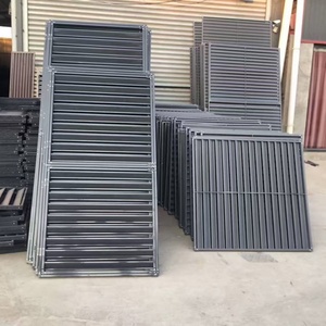 Pannelli di Recinzione <span class=keywords><strong>Scorrevoli</strong></span> a Feritoie Regolabili in Alluminio Effetto Legno per Esterni Persiane Frangisole all'Ingrosso - Product Image 4