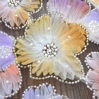 Tissu en maille brodé de fleurs 3D dégradées ombrées avec perles et dentelle pour robes de mariée et tenues de cérémonie