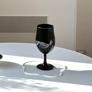 <span class=keywords><strong>Verre</strong></span> à <span class=keywords><strong>vin</strong></span> moderne durable de 250 ml, soufflé à la main, noir et rouge, de luxe haut de gamme, sans plomb, en gros, populaire - Product Image 6