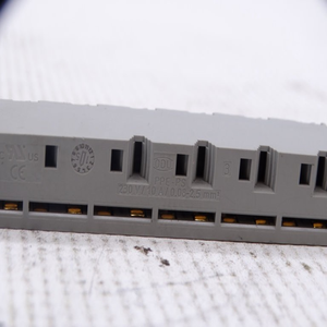 Terminal Block PPE-PS Baru dan Asli Tersedia di Gudang Pengontrol Pemrograman PLC - Product Image 1