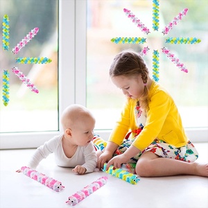 ของเล่นบีบคลายเครียดรูปหนอนซิลิโคน MXL รุ่นใหม่ สควิดอปป์ ป๊อป ซัคชูย์ สำหรับเด็กอายุ 8 ปีขึ้นไป เหมาะสำหรับทุกเพศ - Product Image 3