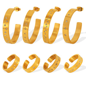 ต่างหูแบบห่วงผู้หญิงชุบทองฝังดาวขนาดเล็กสำหรับใส่ทุกวันชุดเครื่องประดับเหล็กไทเทเนียม - Product Image 5