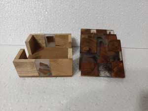 Juego de Posavasos de Madera Hechos a Mano con Incrustaciones de Resina, Forma Irregular, Decoración Moderna para Mesa - Product Image 1