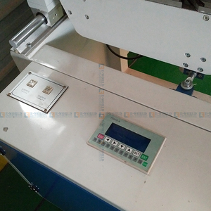 ราคาโรงงาน PVC UPVC เครื่องเชื่อมไร้รอยต่อสามหัวเครื่องทําหน้าต่างพีวีซีเครื่อง upvc - Product Image 2