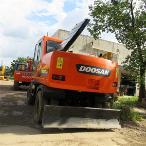 Excavadora de Ruedas Doosan Dh150w-7 con Cucharón de Excavación, Equipo de Construcción Usado - Product Image 2