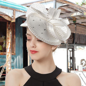 قبعة كنيسة فاخرة للنساء من القماش الساتان مع زهور فريدة للزفاف والمناسبات الرسمية، قبعة مزينة يدويًا للحفلات الصيفية - Product Image 3