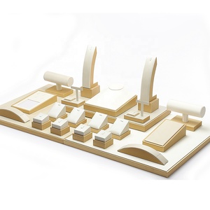 Digu màu be PU da đồ trang sức container sáng tạo cửa sổ hiển thị đạo cụ cho vòng Mặt dây chuyền cho trang sức giá hiển thị bộ - Product Image 5