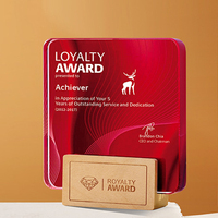Pujiang Bestseller Maßgefertigte UV-Bedruckte K9-Material Kristallglas-Trophäen Lasergravierte Holz-Kristall-Trophäen