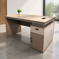 Bureau de direction avec armoire verrouillable, trou de gestion des câbles, tiroirs multi-rangements, table de bureau en panneau E1 pour le lieu de travail