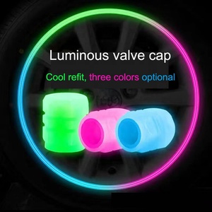 Bouchons de Valve lumineux Fluorescent <span class=keywords><strong>vert</strong></span> bleu nuit lumineux voiture moto vélo roue style <span class=keywords><strong>pneu</strong></span> moyeu lumineux <span class=keywords><strong>bouchon</strong></span> décor - Product Image 3