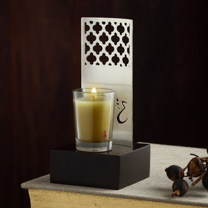 Porte-bougie Om élégant finition argentée, support de bougie spirituel pour la méditation, la décoration de salle de prière, les cadeaux festifs et la maison - Product Image 2