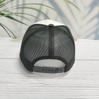 Casquette Trucker 5 Panneaux Rayée Personnalisable avec Logo Imprimé Broderie 3D en Polyester Respirant Maille Unisexe pour Activités de Plein Air Plage Cyclisme Vente en Gros