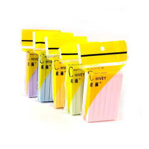 Discos de limpieza facial comprimidos Caiwei, forma triangular, material PVA, discos portátiles para desmaquillar y limpiar la cara. - Product Image 1