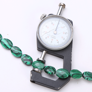 Assortiment de 2448 perles de pierres précieuses à vendre - Product Image 2