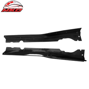 Faldones Laterales Estilo IKON V1 en Negro Brillante para Chevy Corvette C8 2020-2026 - Product Image 5