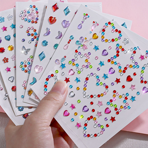 3D simpatiche gemme per il viso autoadesivi per bambini principessa tatuaggio temporaneo scintillante decorazione per il Costume per il trucco cuore/arco/stella - Product Image 1