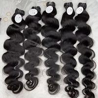Lots de Cheveux Humains Bruts Grade 14A, Ondulés Naturels, Cuticules Alignées, Cheveux Cambodgiens Prêts à l'Expédition Immédiate