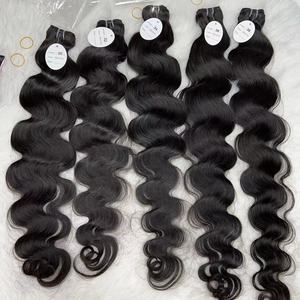 Capelli Umani Vergini Grado 14A, Ondulati Naturali, Cuticole Allineate, Capelli Cambogiani Pronti per la Spedizione Immediata - Product Image 2