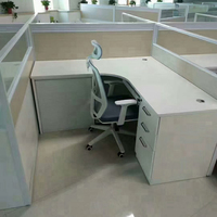 Cloison de bureau moderne insonorisée, durable et écologique, avec cadre en aluminium et cloisons fixes en verre, séparateur de bureau modulaire
