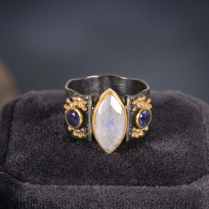 Bague en argent sterling 925 plaqué or 18 carats avec pierre de lune arc-en-ciel et diamant marquise serti clos, idéale pour mariage et fêtes - Product Image 3