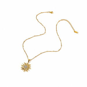 Collar con Colgante en Forma de Sol, Chapado en Oro de 18k, con Diamantes Blancos Engastados en Pavé, Joyería de Moda, Regalo para Mujer - Product Image 4