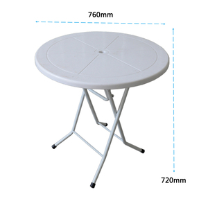 Table de pique-nique et de camping, ronde de 30 pouces, pieds en fer pliables et plateau en plastique léger - Product Image 3