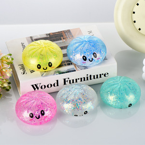 Peluche Antiestrés de Malta con Diseño Divertido, Material TPR Comprimible, Simulación de Bollo Pequeño al Vapor, Color Dorado - Product Image 3