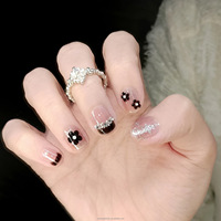 Groothandel Herbruikbare Zomerhars Hart Fruit Charm Design Korte Opzetnagels voor Valentijnsdag