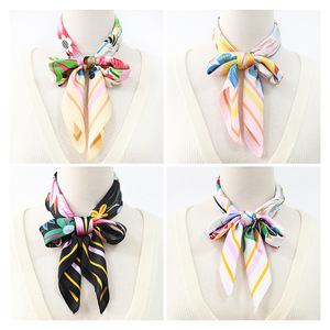 ผ้าพันคอไหมเทียมลายดอกไม้เล็กๆ ทันสมัย ขนาด 70 ซม. ลายพิมพ์สไตล์ซูโจว-หางโจว คลาสสิก เข้าได้กับทุกชุด/ผ้าพันคอสี่เหลี่ยม - Product Image 2