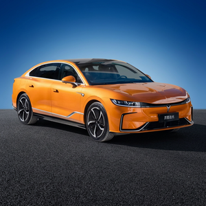 Dongfeng VOYAH Zhuiguang Sedán Eléctrico 5 Plazas Faros LED Naranjas Techo Solar Panorámico - Product Image 1
