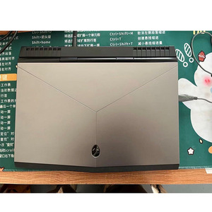 Ordinateur portable de jeu Alie-nware 15 R3 avec processeur I7-7700HQ 2,8 GHz, 16 Go de RAM, SSD 512 Go et clavier anglais FHD de 15,5 pouces - Product Image 2