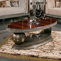 Ensemble de canapés en velours beige royal de luxe, canapé turc néoclassique en bois avec table basse elliptique en marbre pour villa