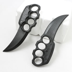 Poings américains en PVC-acier, conception de défense à 4 doigts, boucle de main portable, extérieur - Product Image 1