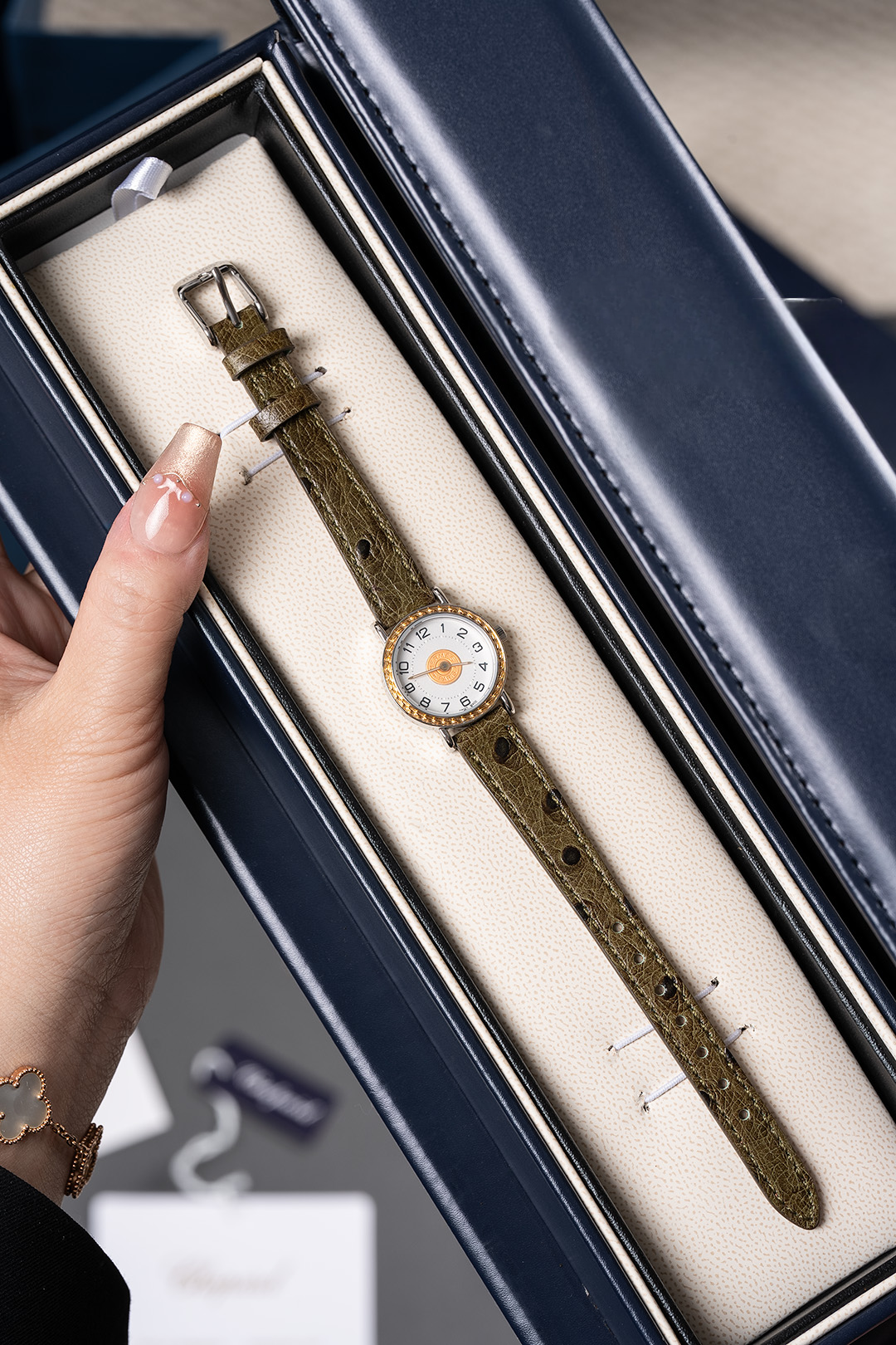 สีน้ำตาล