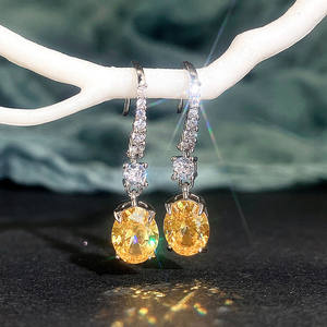 Boucles d'oreilles pendantes E1438 en diamant jaune, serti griffe goutte d'eau, bijoux classiques en cristal pour femme - Product Image 4