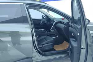 Auto Usado de Segunda Mano de Primera Calidad, <span class=keywords><strong>Hyundai</strong></span> <span class=keywords><strong>Tucson</strong></span> L <span class=keywords><strong>2023</strong></span> 1.5T GLX, SUV Negro, Autos Usados para Exportación - Product Image 5