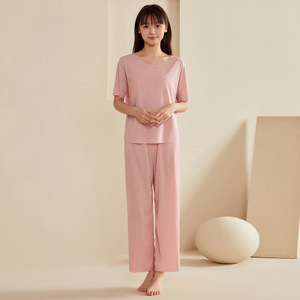 <span class=keywords><strong>Pigiama</strong></span> da coppia in seta di ghiaccio estivo all'ingrosso set <span class=keywords><strong>pigiama</strong></span> da <span class=keywords><strong>uomo</strong></span> Plus Size allentato morbido 2 pezzi pigiameria da donna - Product Image 5