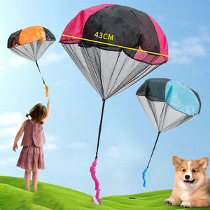 Nouveauté : Mini-soldat <span class=keywords><strong>parachutiste</strong></span> à <span class=keywords><strong>lancer</strong></span> à la main, <span class=keywords><strong>jouet</strong></span> de jeu de parachute volant en plastique pour enfants, pour l'extérieur - Product Image 5