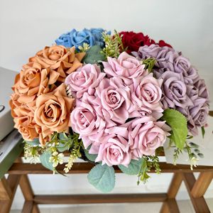 Bouquet de roses artificielles Queyiyi à 7 têtes, bords roulés, décoration de mariage - Product Image 4
