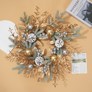 Guirlande de Noël vintage dorée YUELIAN en pin artificiel, en forme de goutte d'eau, avec boules et nœud, pour porte d'entrée, fenêtre, décoration de fêtes - Product Image 4