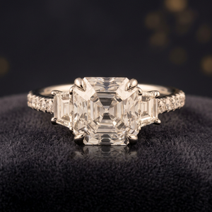 Bague de fiançailles classique en or 14 carats avec trois pierres de diamant de 3,25 carats, taille Asscher, qualité E VVS2, cultivé en laboratoire, certifié IGI, pour femme - Product Image 2
