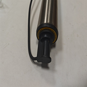 Convoyeur à rouleaux électrique Interroll EC5000 en acier, étanche, anti-poussière, durable pour entrepôt - Product Image 4
