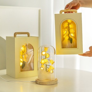 ช่อดอกลิลลี่ออฟแวลเลย์ถักโครเชต์ทำมือ พร้อมปลั๊ก USB และแบตเตอรี่ ใช้ได้สองแบบ เหมาะสำหรับวันครู - Product Image 3