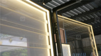 Vitrine de Collection Personnalisée à Cadre Métallique pour Cartes de Jeu et Cartes de Sport en Acrylique avec Lumières LED