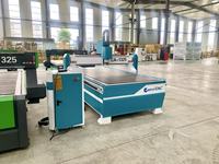 Machine de gravure CNC professionnelle 1325 pour petite atelier de menuiserie, fabrication de panneaux publicitaires et découpe de MDF